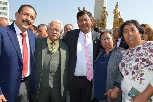 Reconoce SMSEM la labor docente con Guardia de Honor por el Día del Maestro